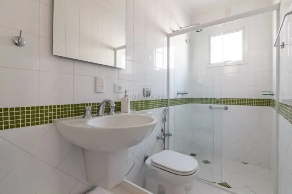 Unfurnished house with 4 en-suite rooms and private garden — photo 18