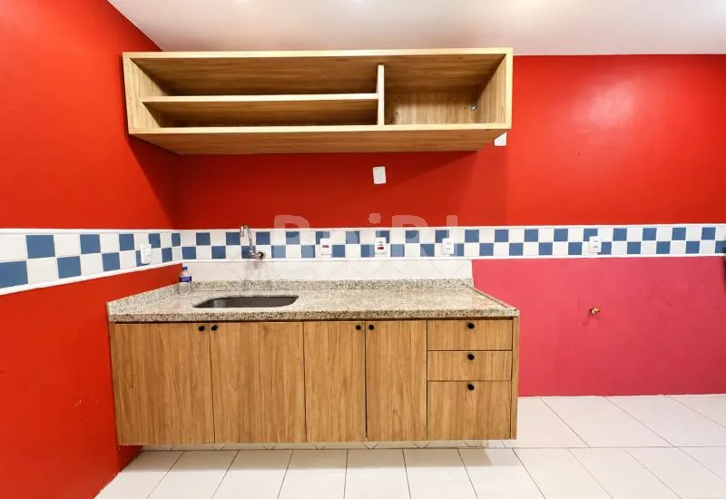 Apartment, 70 m², with wood or laminate floors — photo 17