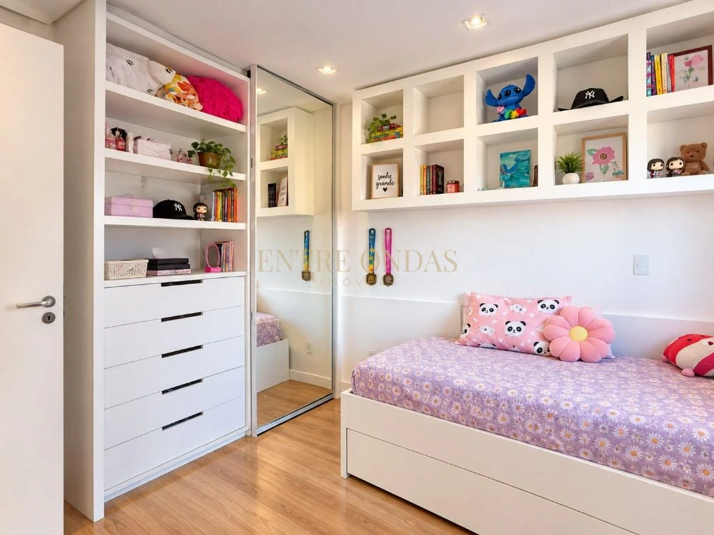 Дом с 3 спальнями, 1 сьютом и 250 м² — photo 7