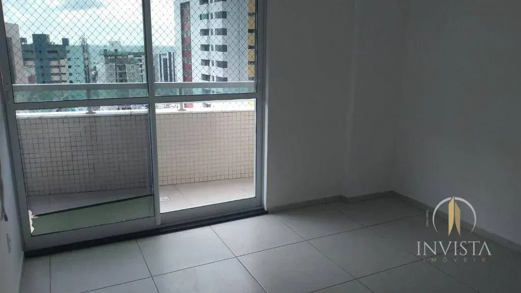 2-bedroom apartment with a private BBQ area — photo 4
