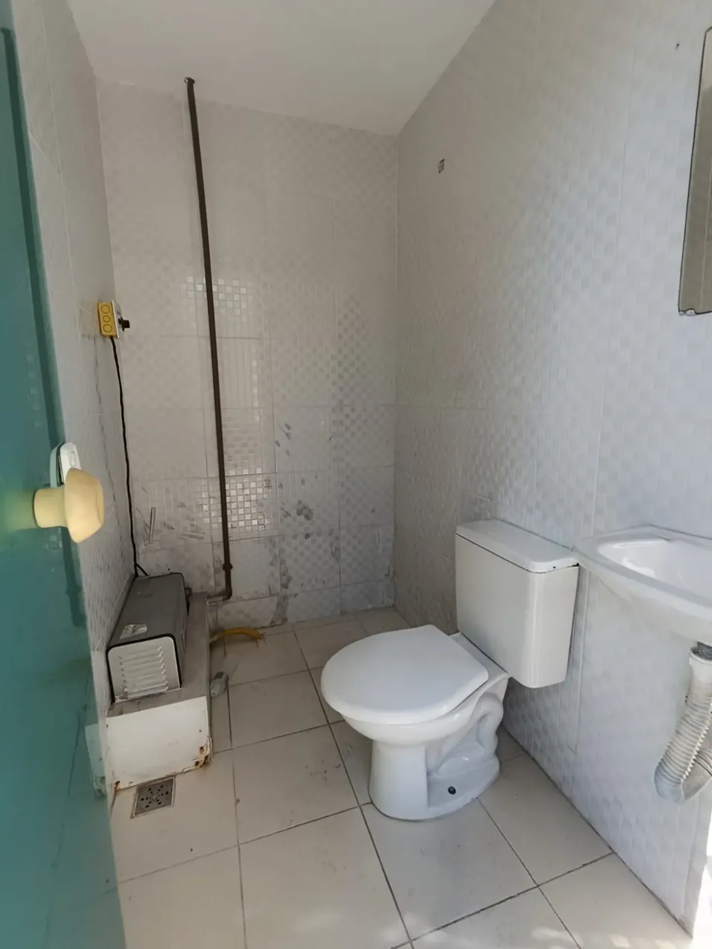 House with 4 bedrooms and 5 bathrooms — photo 39
