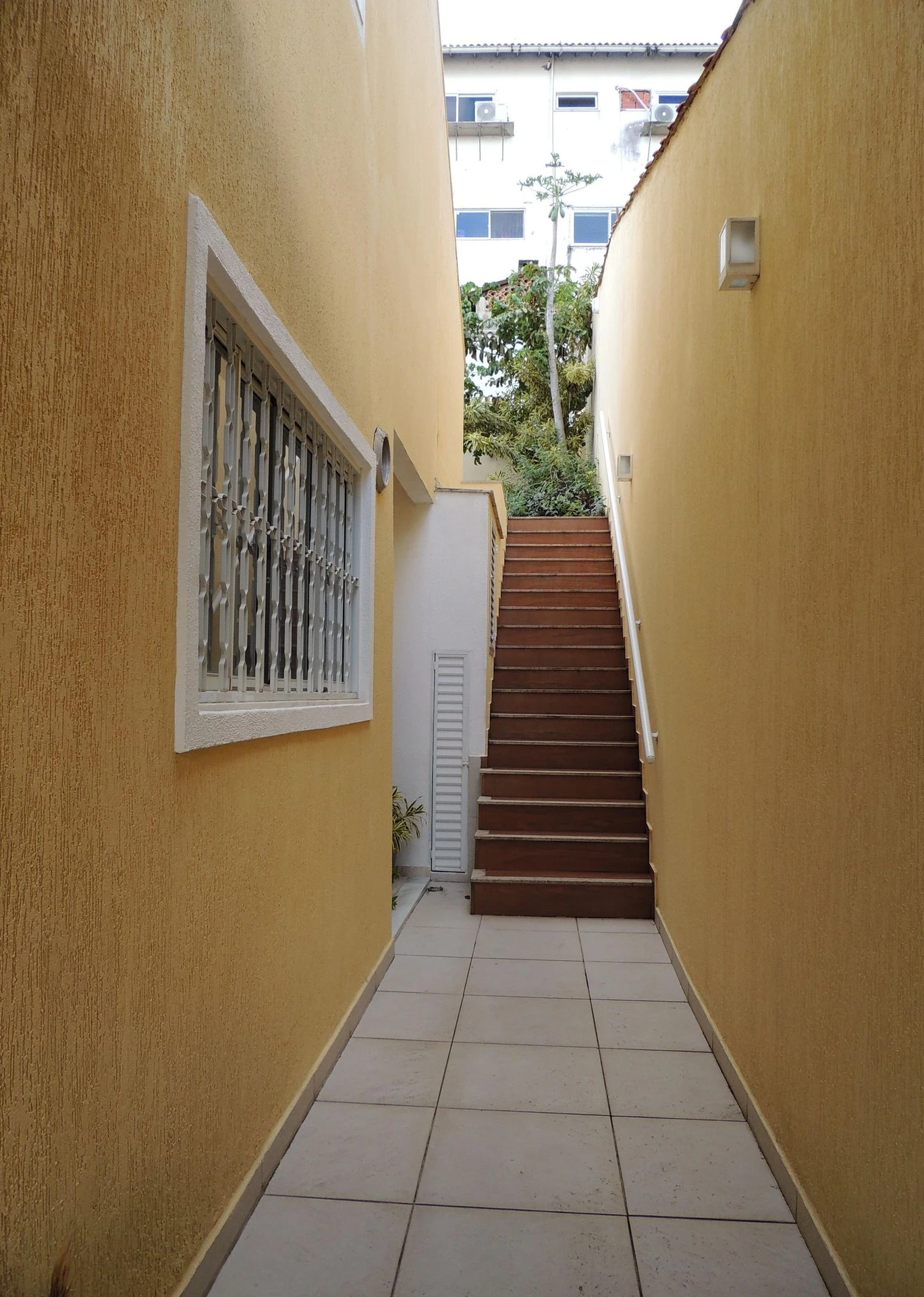 Vista a la montaña y 5 dormitorios: casa de 900 m² — photo 81