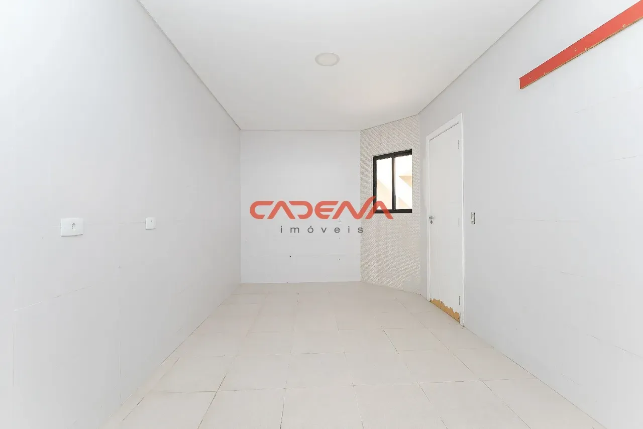 314 m² house with 4 bedrooms and 4 parking spaces — photo 27