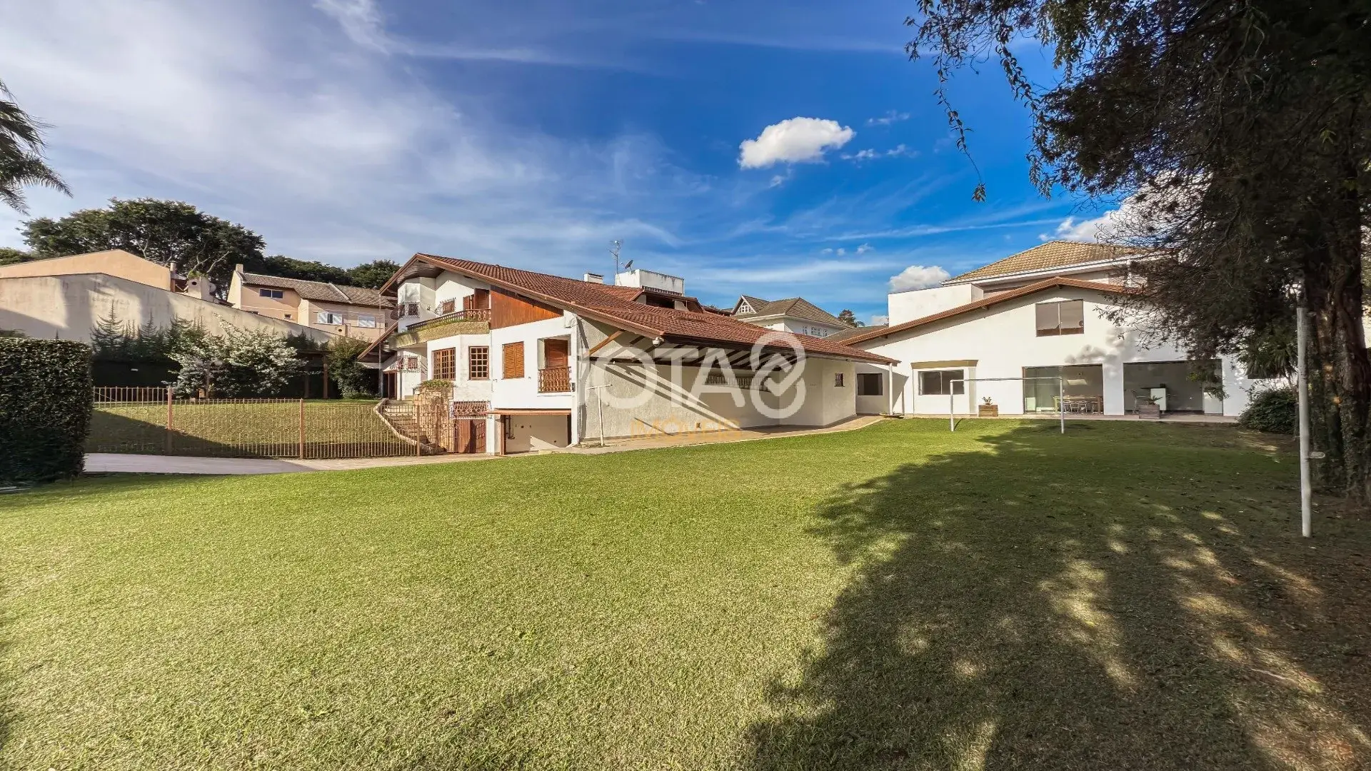 Casa com piscina de uso exclusivo e 4 suítes — photo 27
