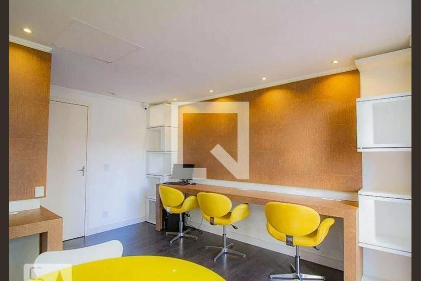 2-bedroom apartment with a home office — photo 45