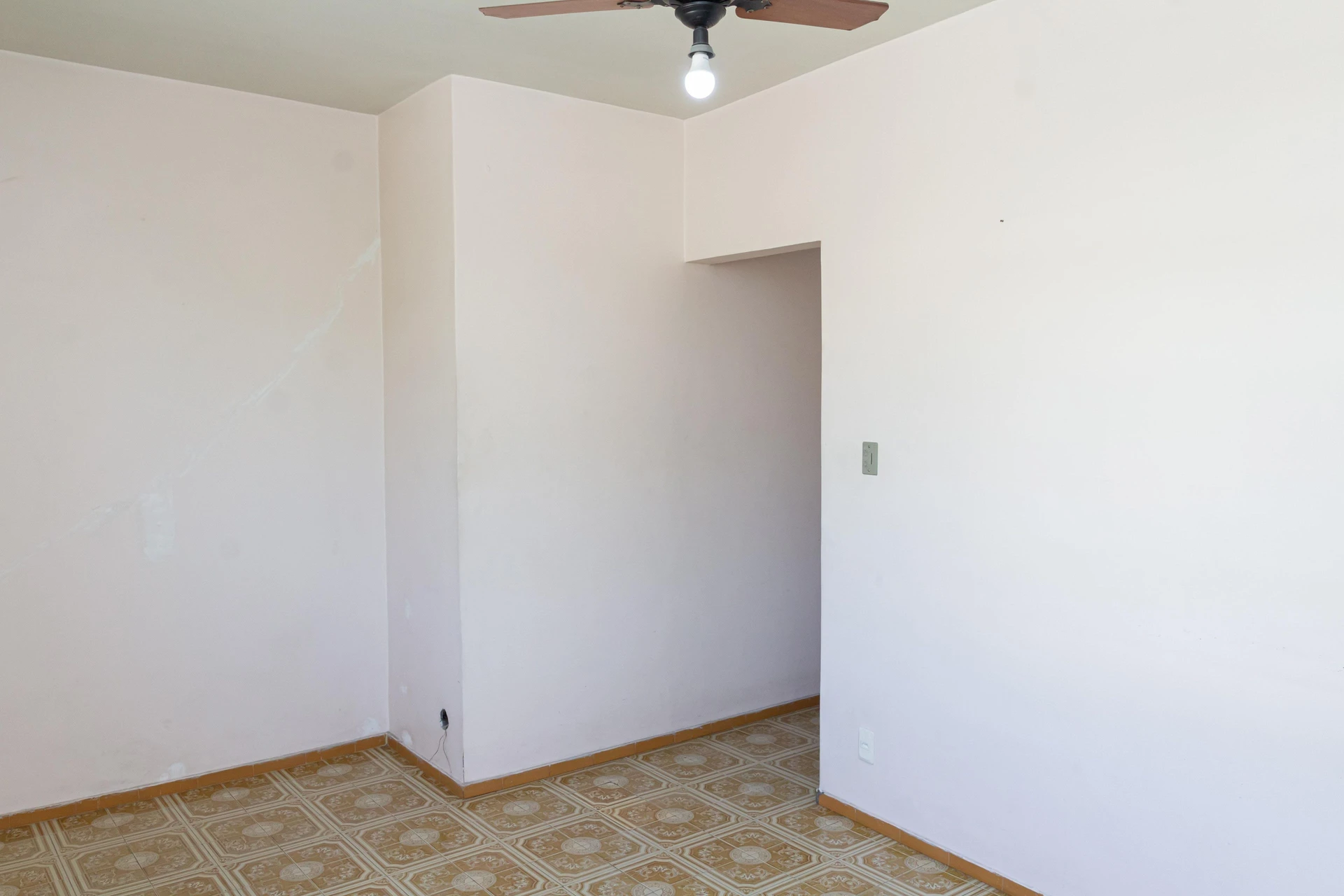 2-bedroom rental apartment with 1 bathroom and parking — photo 20