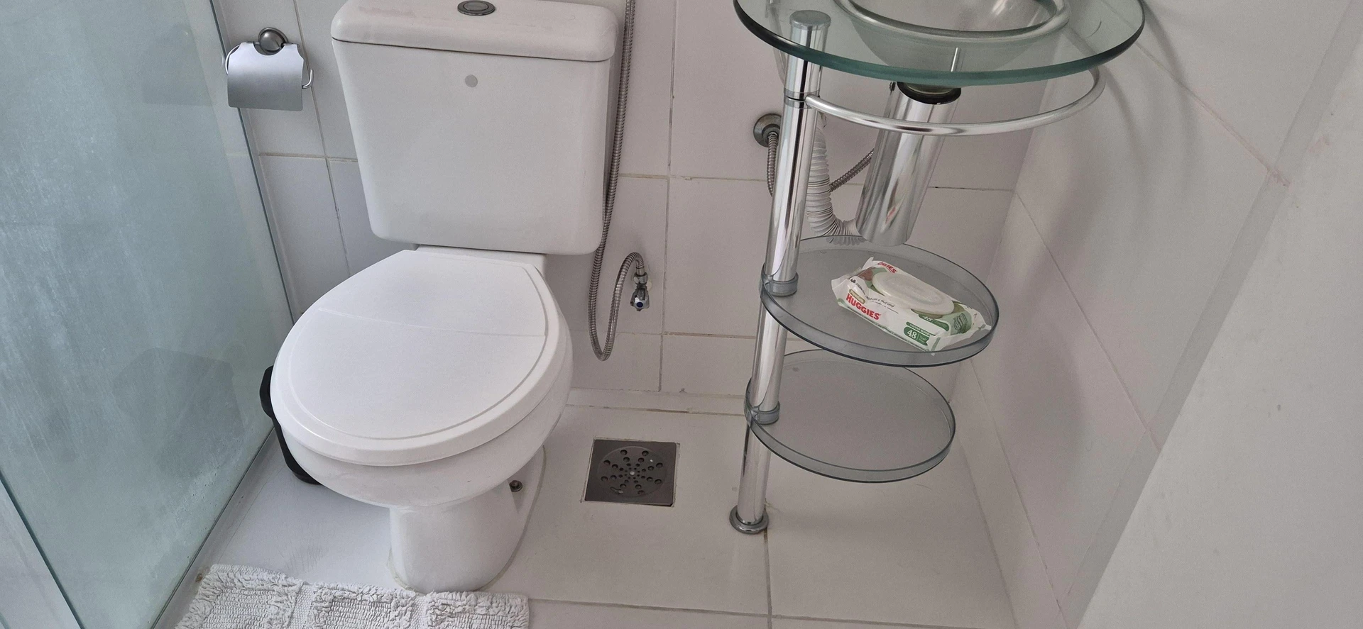 30 m² studio with a washing machine and a home office — photo 11
