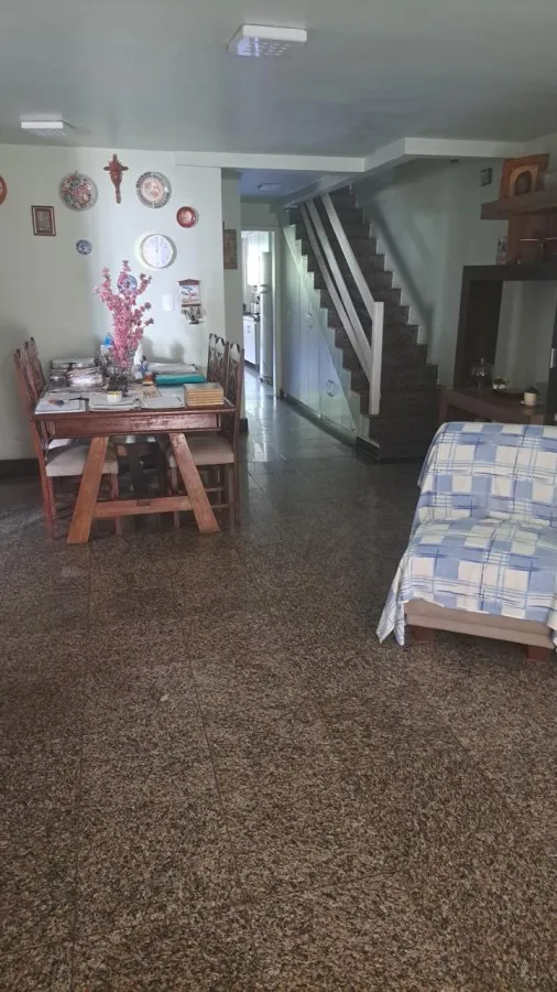 Washing machine in a 4-bedroom house, 590 m²