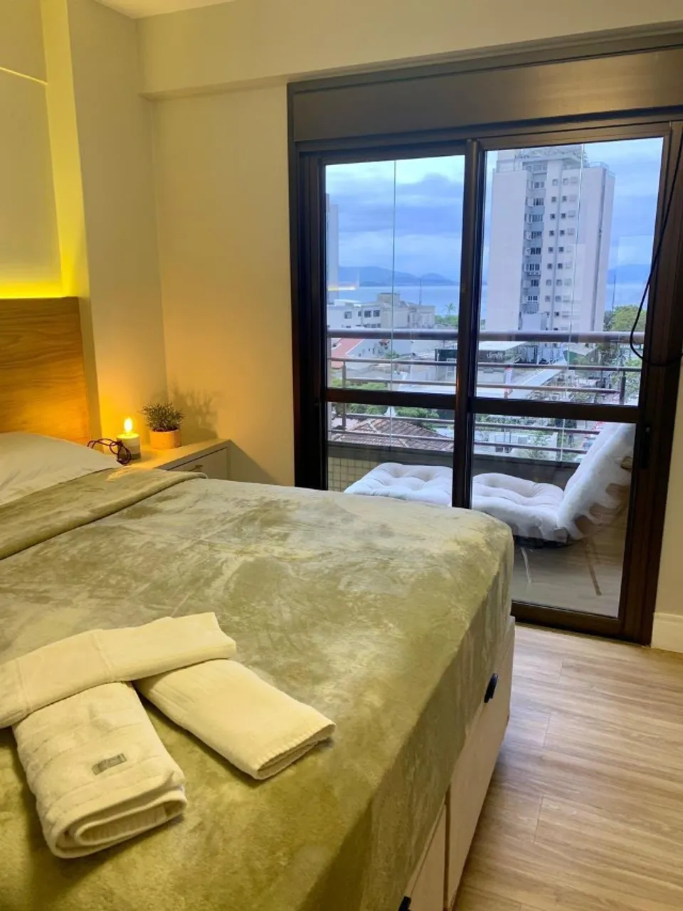 Furnished apartment, 50 m², with a water view — photo 9
