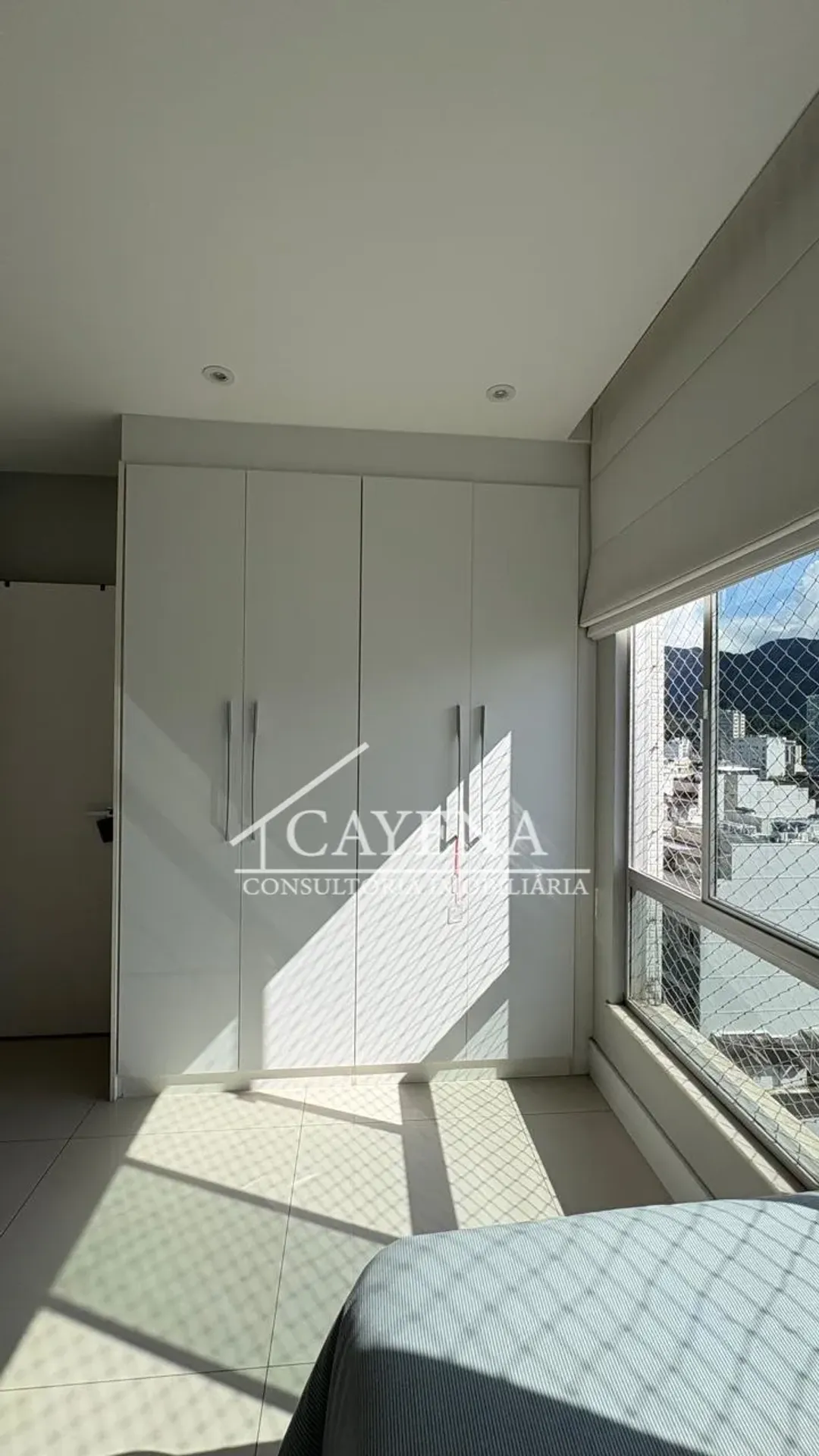 Apartment on the 12th floor with a water view — photo 8