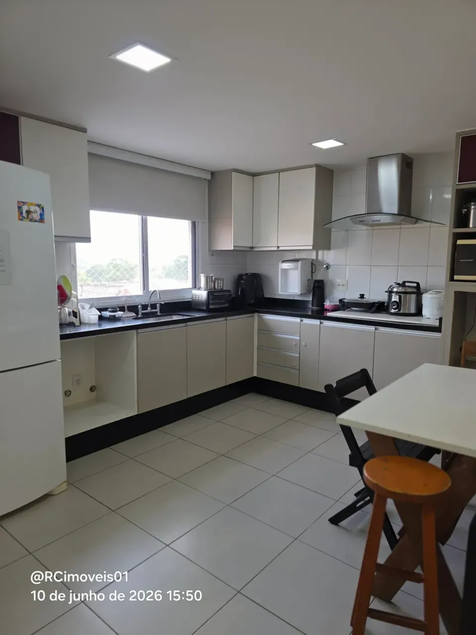 Casa com 4 quartos e cozinha integrada — photo 17