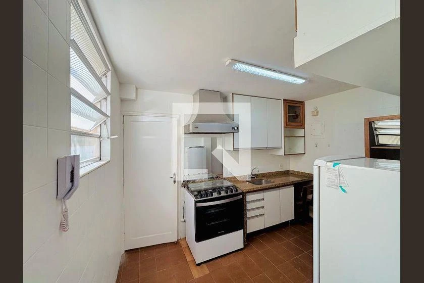 142 m² rental apartment with 3 bedrooms and separate kitchen — photo 28