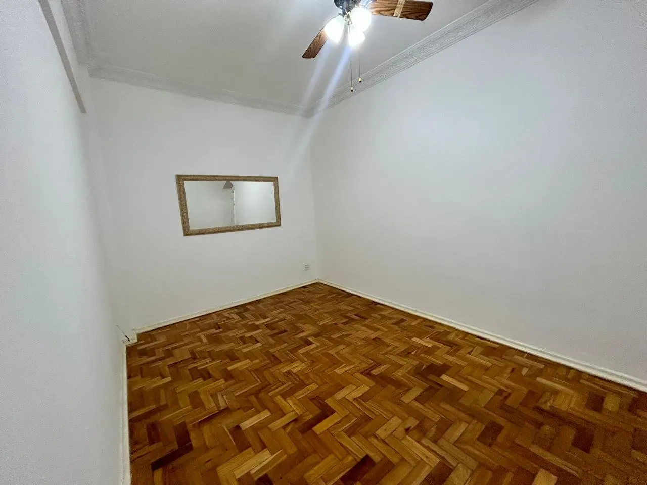 Wood or laminate floors in a 2-bedroom apartment, 59 m² — photo 7