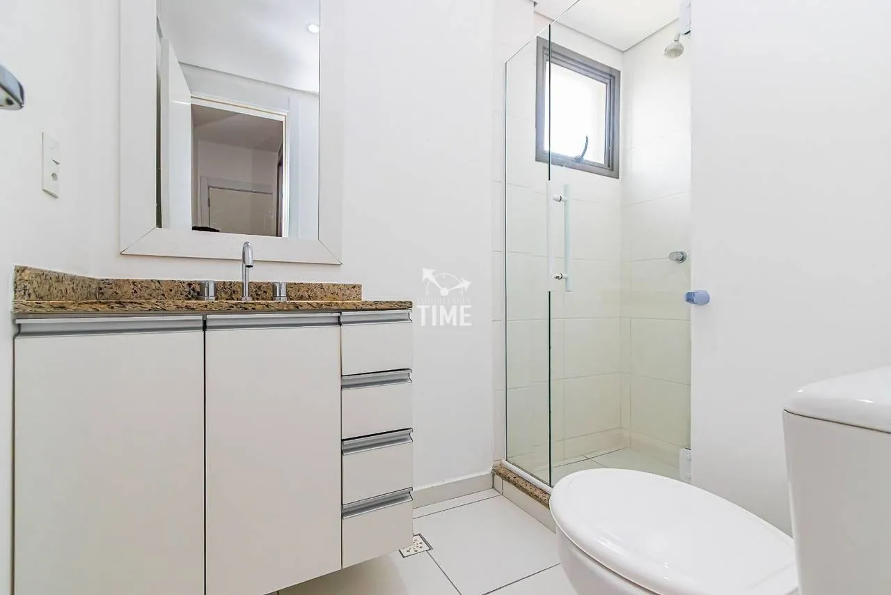 Wood or laminate floors in a 3-bedroom apartment, 78 m² — photo 23