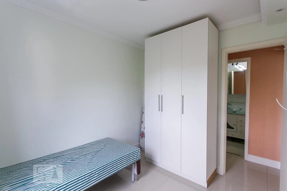 Furnished 2-bedroom apartment with a balcony — photo 25