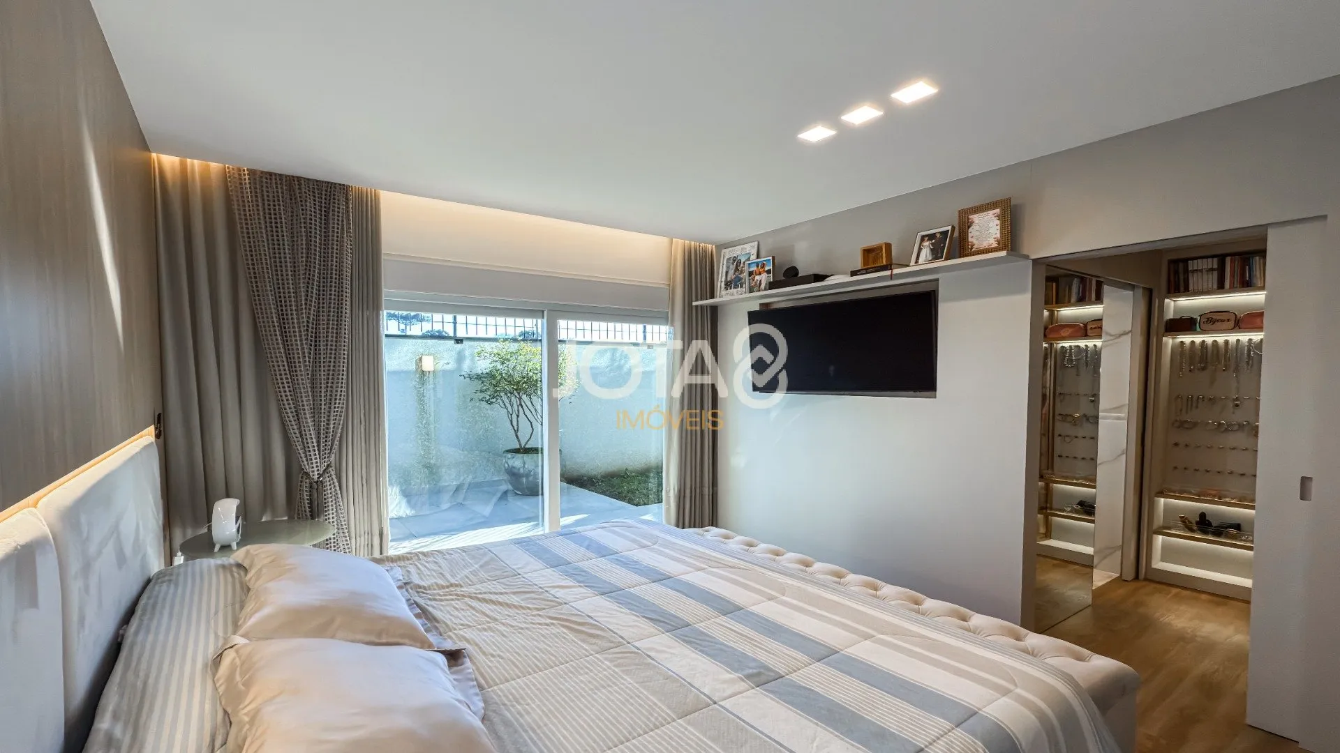Меблированный дом с 4 спальнями и 635 м² и 7 местами — photo 25
