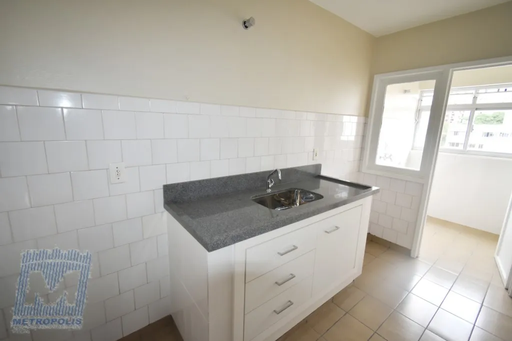 Wood or laminate floors in a 3-bedroom apartment, 69 m² — photo 6