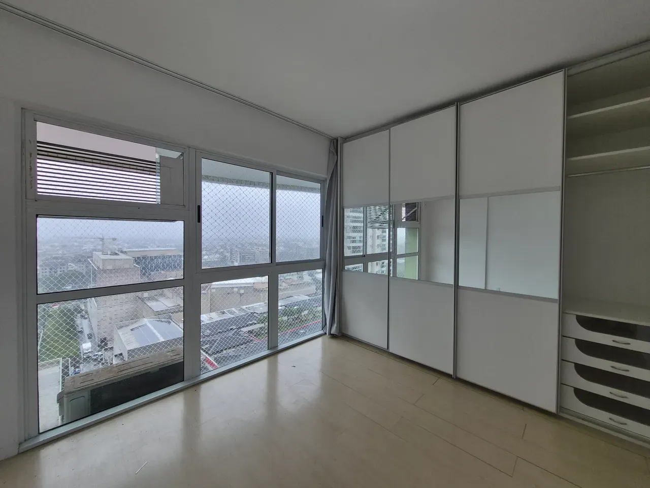 Duplex apartment with 112 m², 3 bedrooms and floor-to-ceiling — photo 19