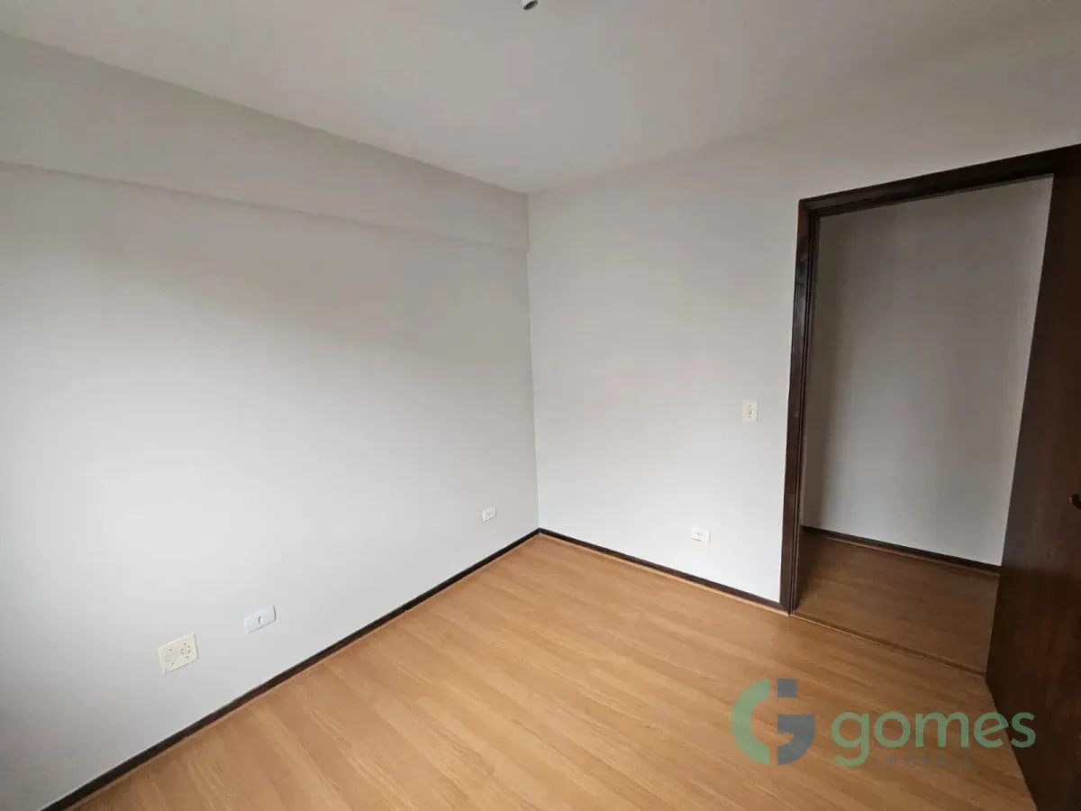 Departamento de 3 dormitorios con bañera en Curitiba — photo 22