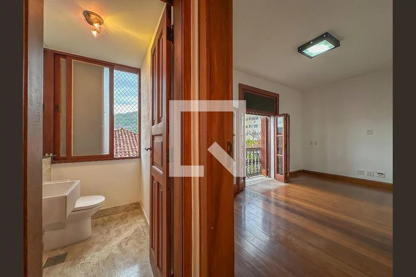 Apartment, 275 m², with a walk-in closet — photo 35