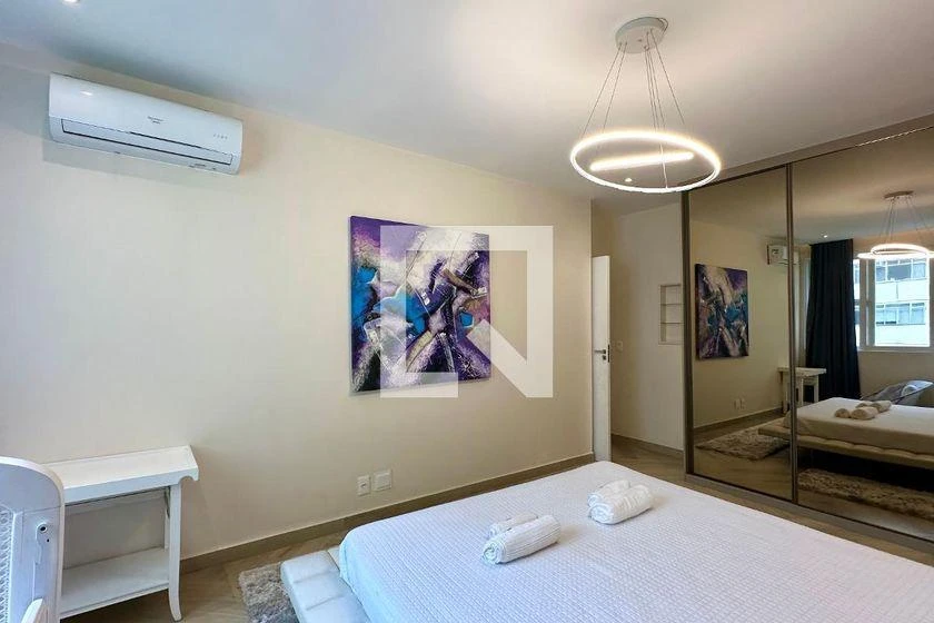 Furnished 220 m² apartment with 4 bedrooms and a suite — photo 12