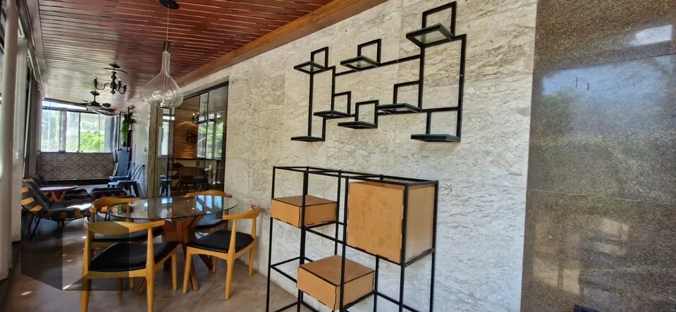 Apartment with a separate kitchen and gas stove — photo 8