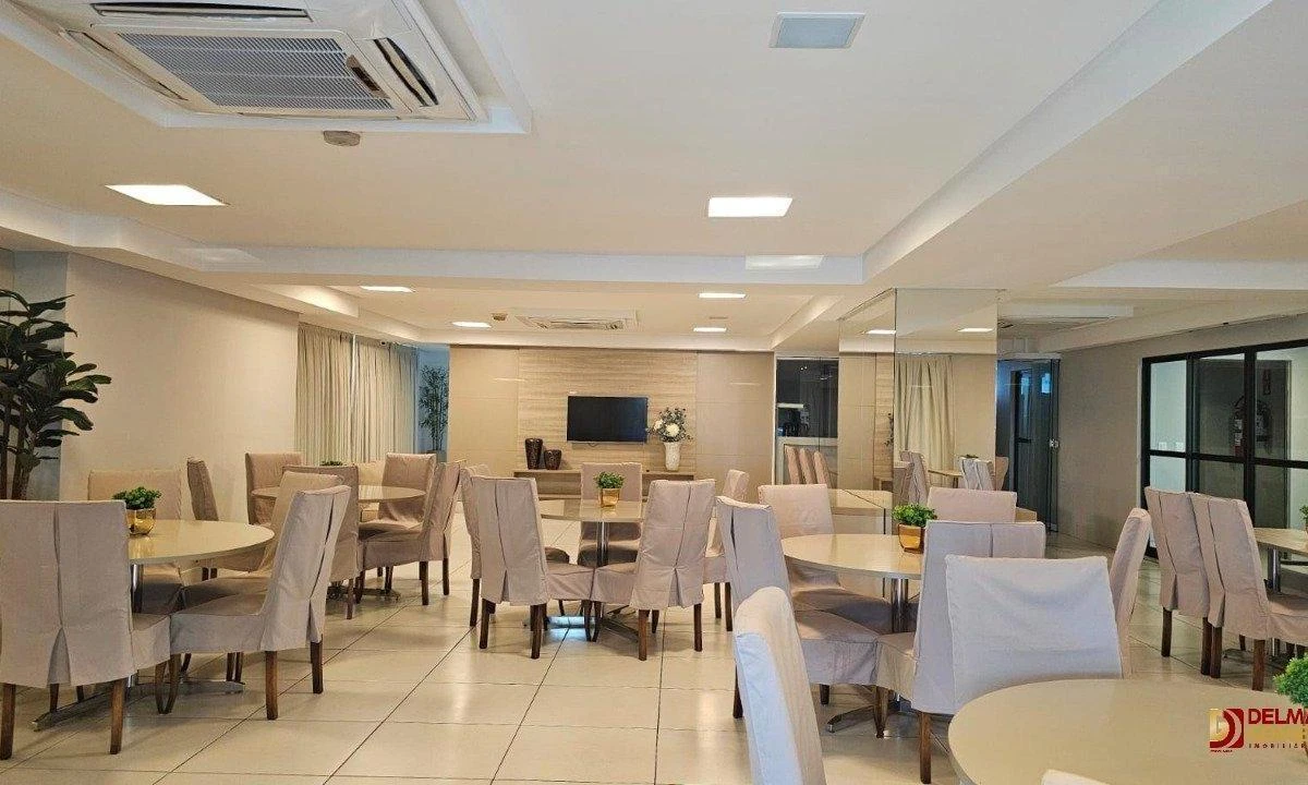 Apartamento de 212 m² com banheira e varanda envidraçada — photo 10