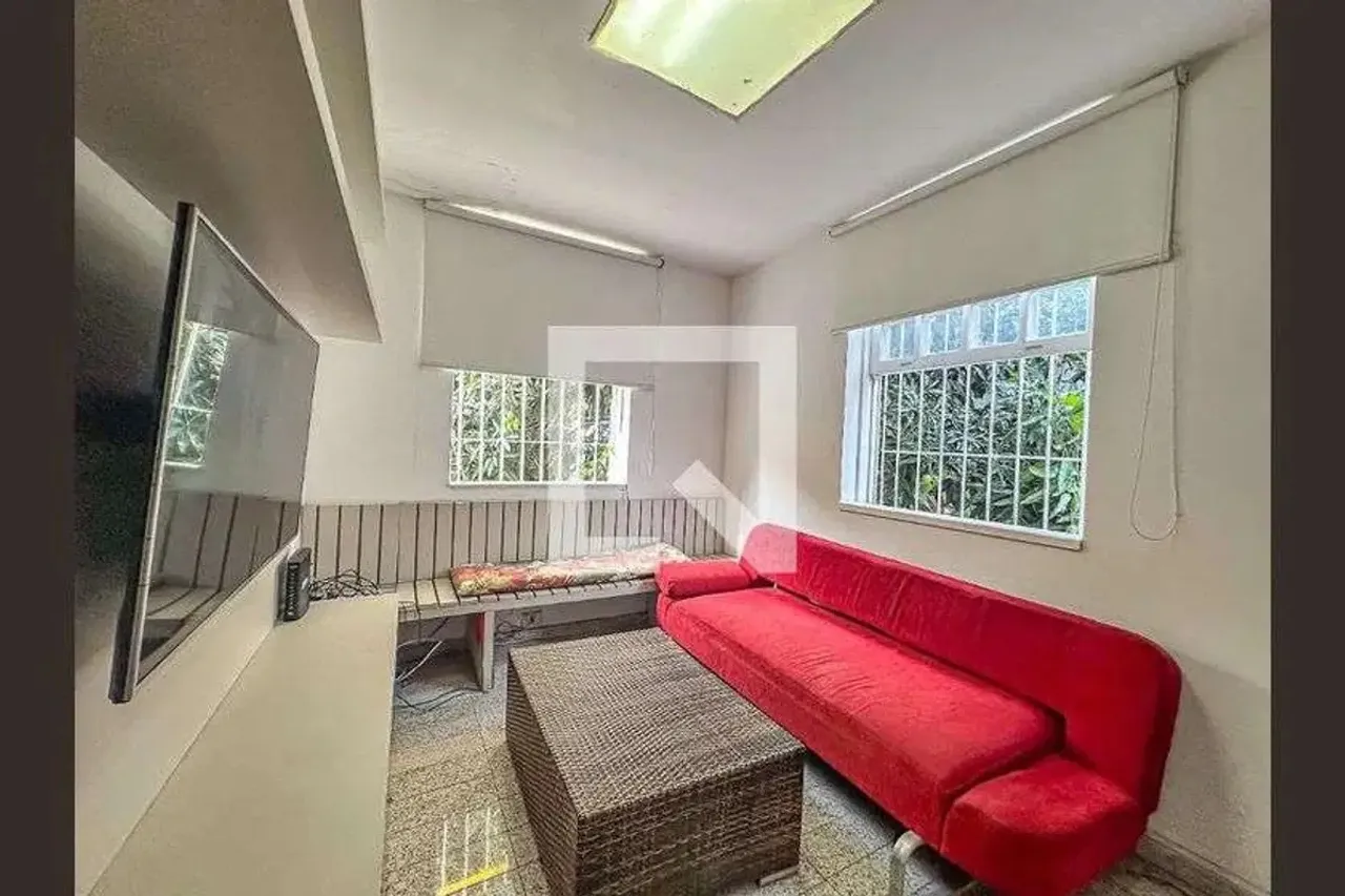 Casa mobiliada de 5 quartos com varanda gourmet