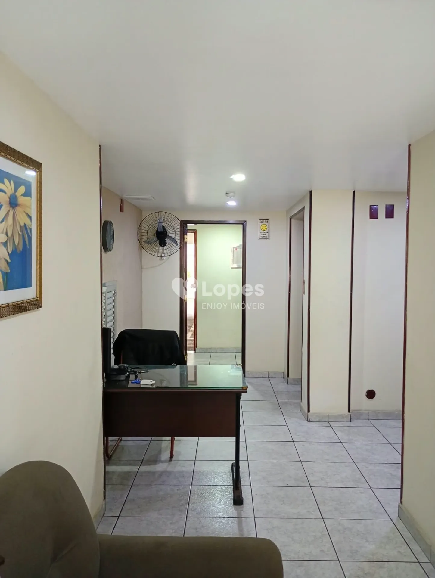 2-bedroom apartment with a mountain view — photo 19