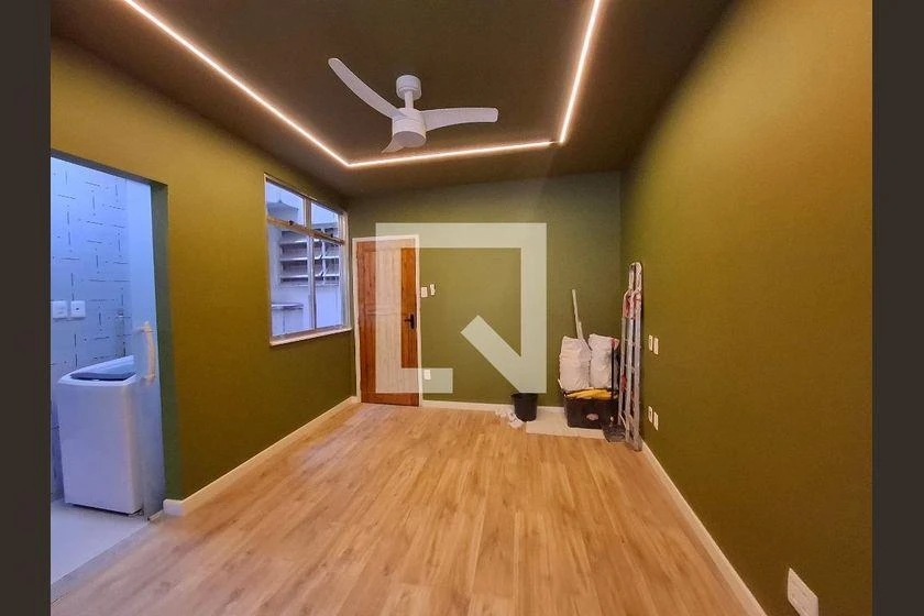 Washing machine in a one-bedroom apartment, 39 m² — photo 15