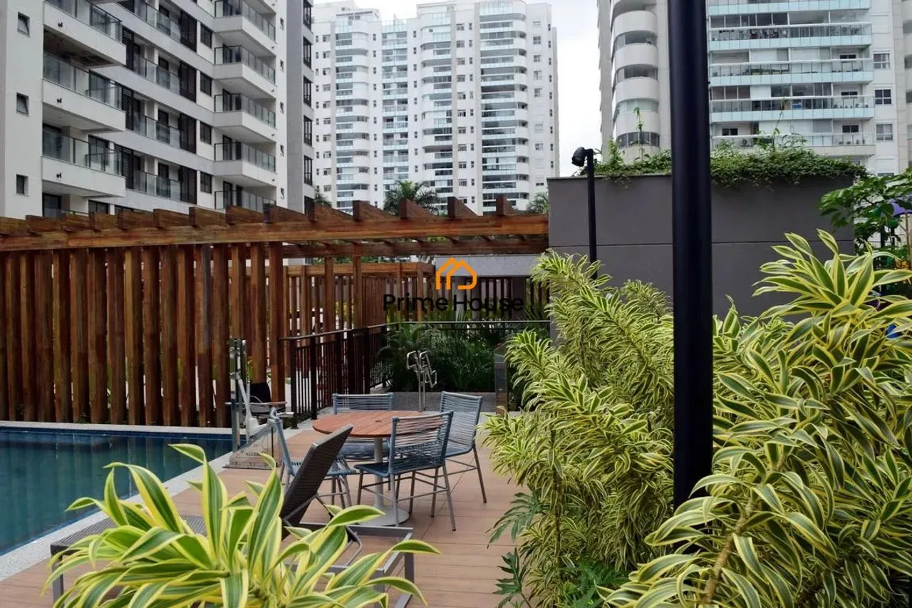 3-bedroom apartment with 3 bathrooms and a balcony — photo 14