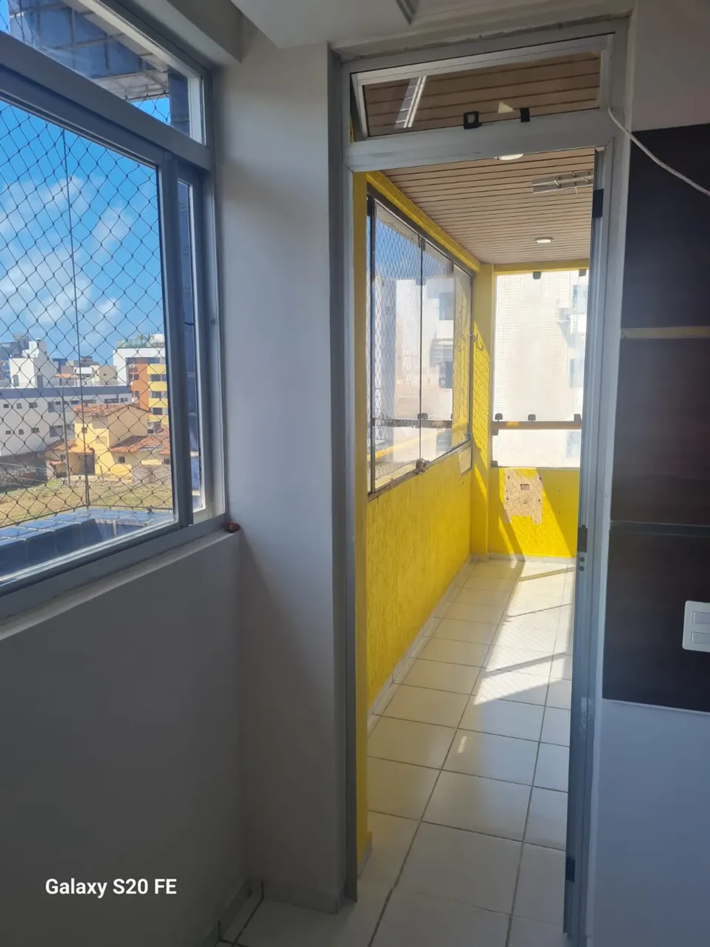 Apartamento mobiliado com 3 quartos e área de 115 m²
