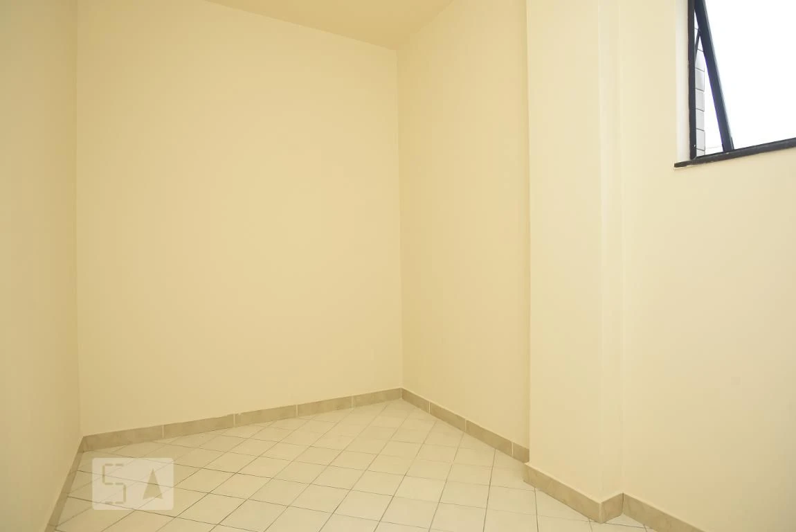 4-bedroom apartment (2 en-suite) with separate kitchen — photo 33