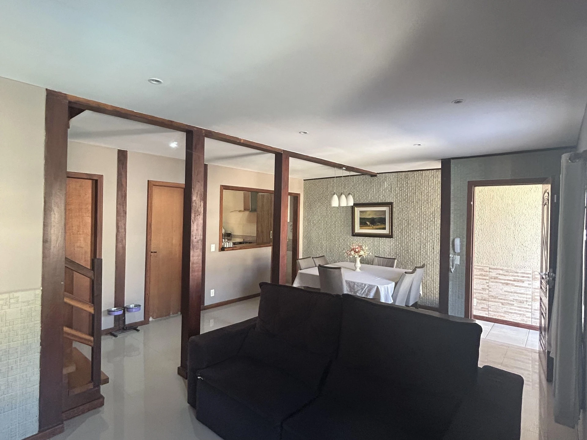 Furnished house with 4 bedrooms and 1 en-suite