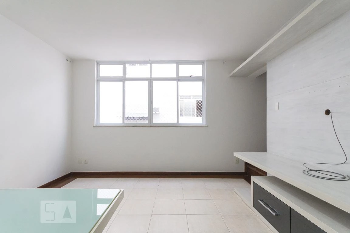 195 m² rental apartment with 3 bedrooms and 2 parking spaces — photo 31