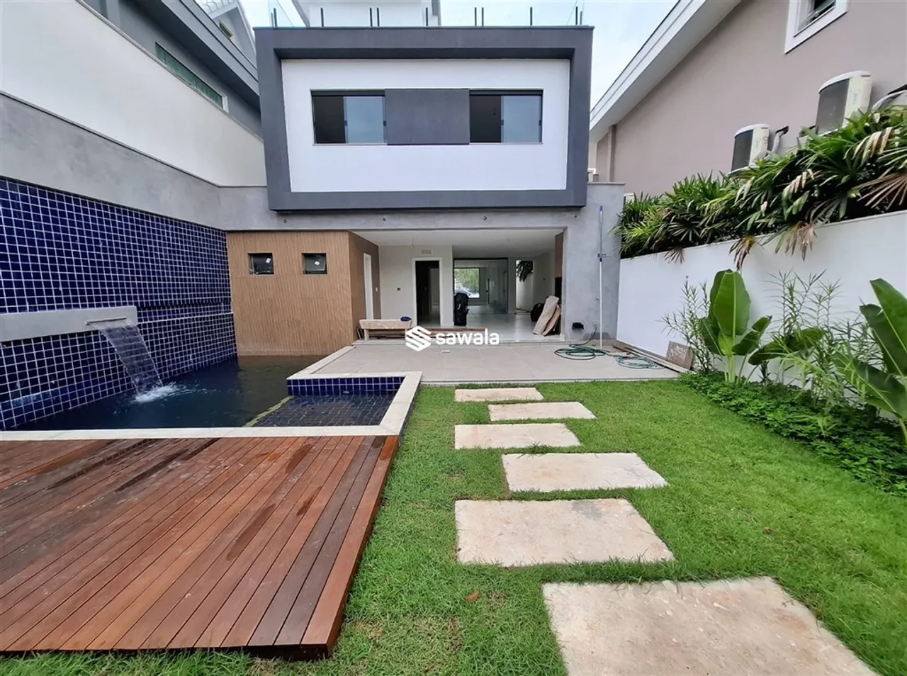 Triplex house 450 m² with 5 bedrooms and 5 bathrooms — photo 15