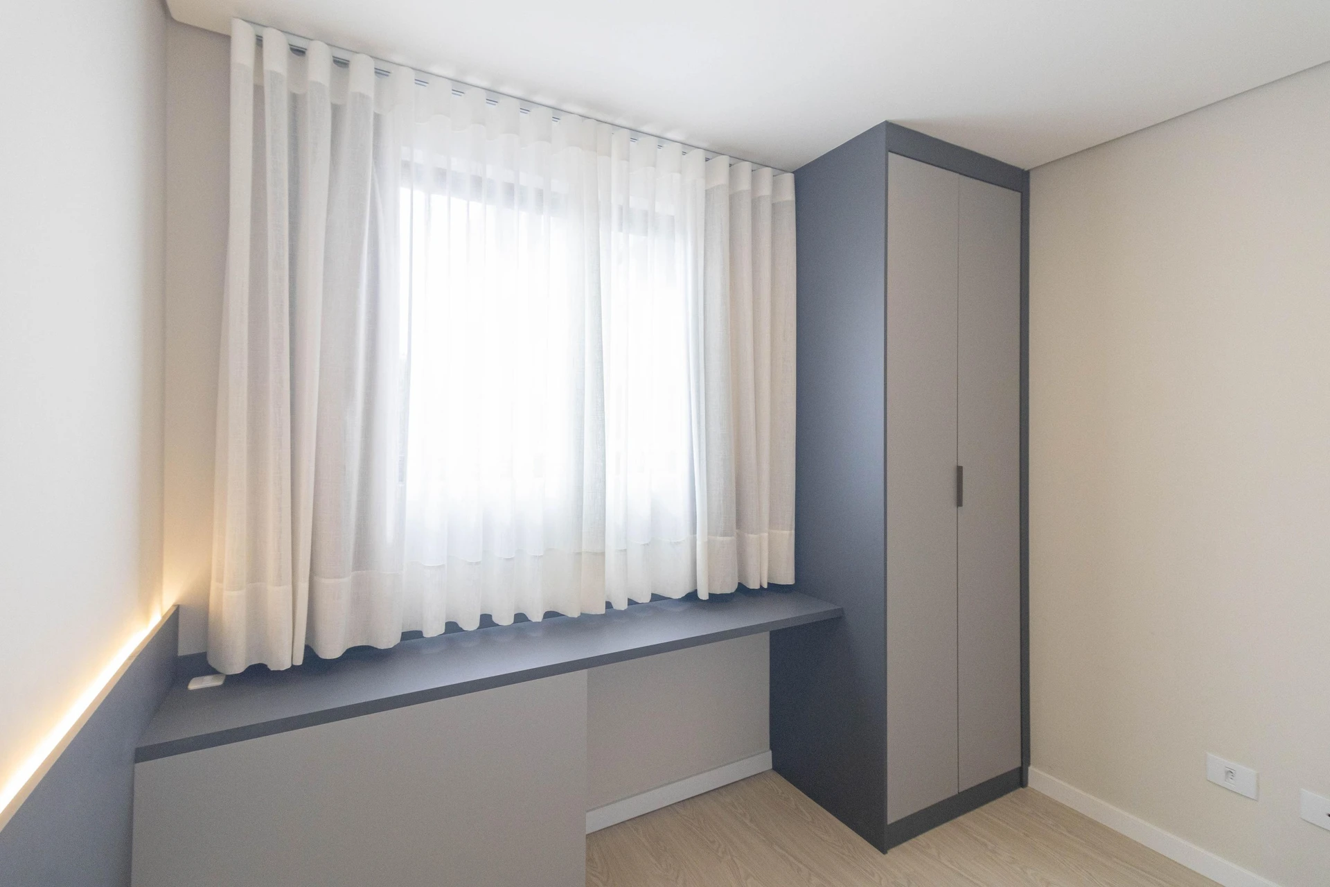 2-bedroom apartment with a washing machine in Curitiba — photo 5