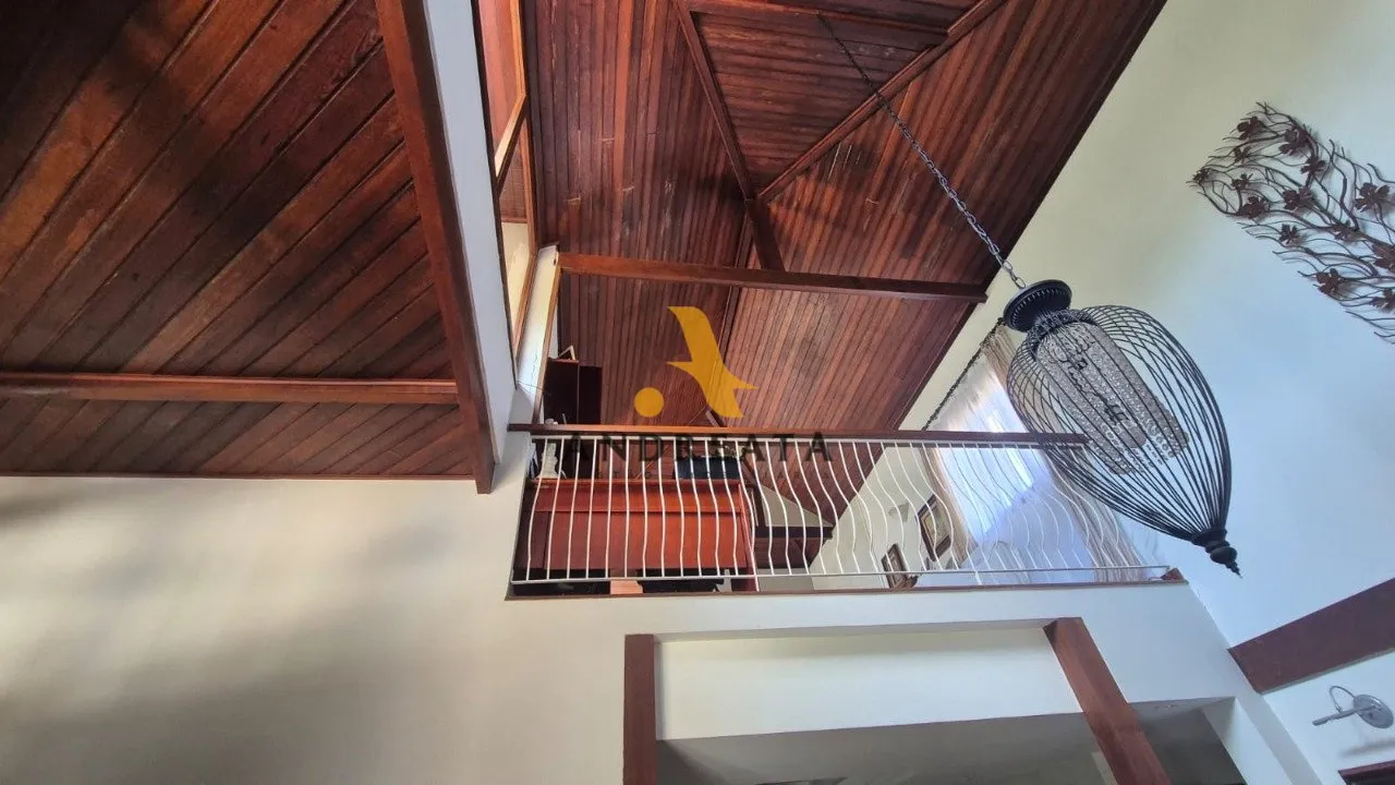 Casa de 307 m² com janelas do piso ao teto e banheira — photo 35