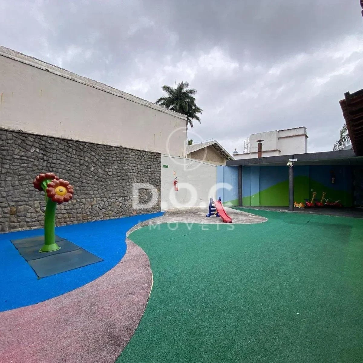 House with 508 m², 1 bedroom and 7 bathrooms — photo 3