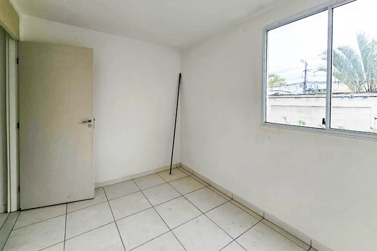 2-bedroom apartment in a building with a gym — photo 27