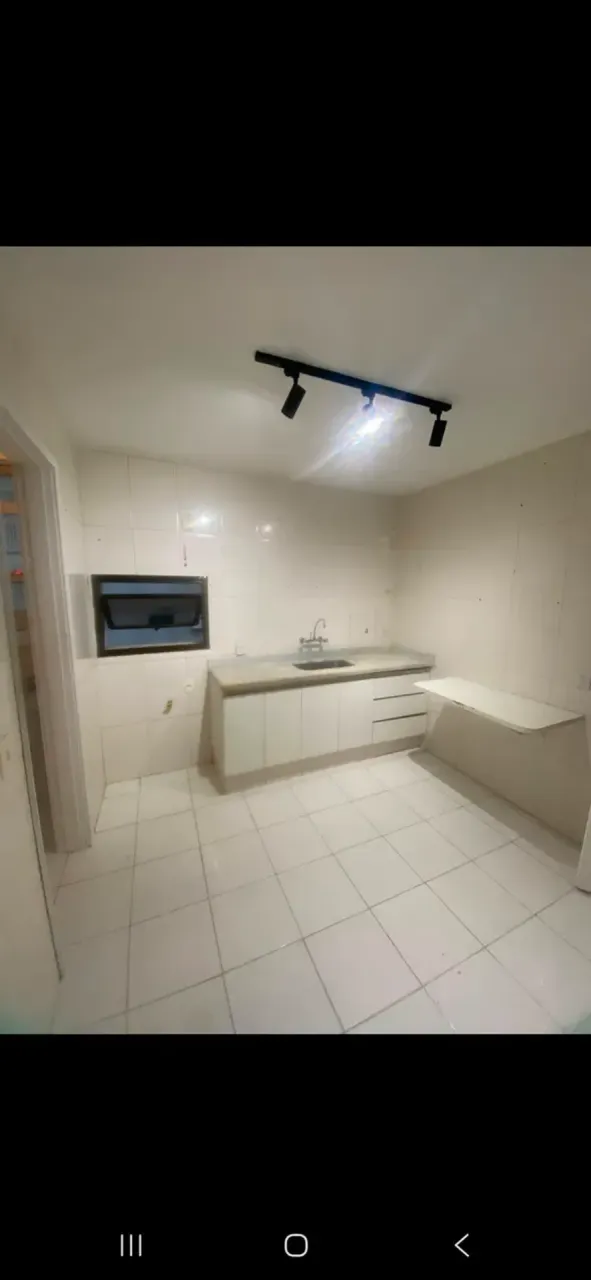 Unfurnished apartment with 2 bedrooms and 3 bathrooms — photo 5