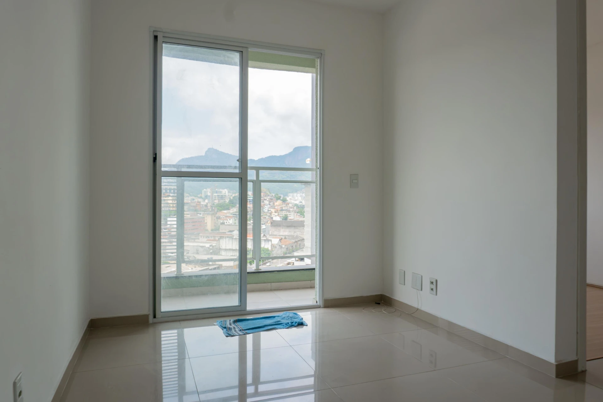 2-bedroom apartment with a mountain view in Rio de Janeiro — photo 7