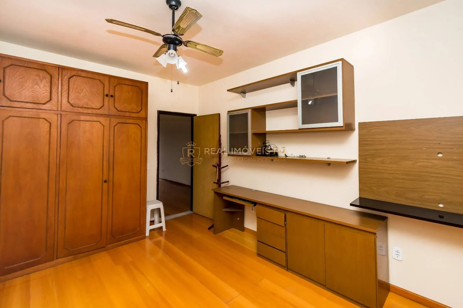 Unfurnished house with 3 bedrooms and 5 bathrooms — photo 30