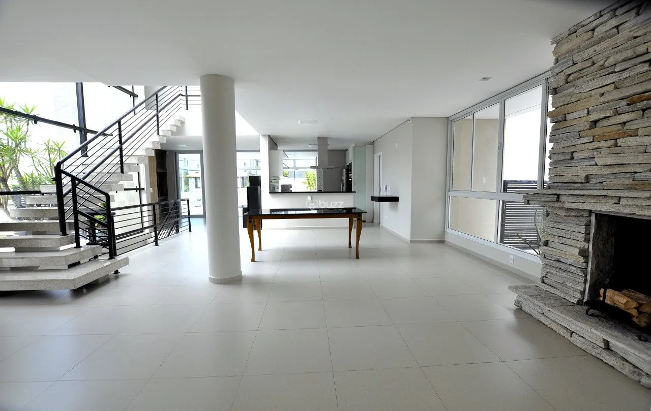 Water view in a 5-bedroom house, 343 m² — photo 6