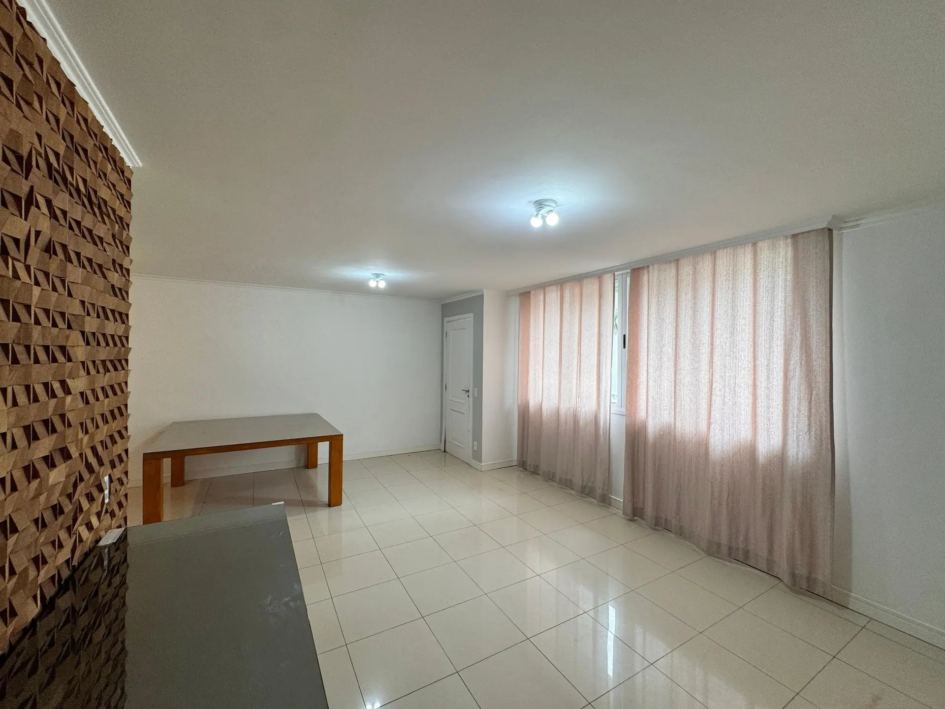 4-bedroom apartment with balcony and private BBQ grill — photo 46