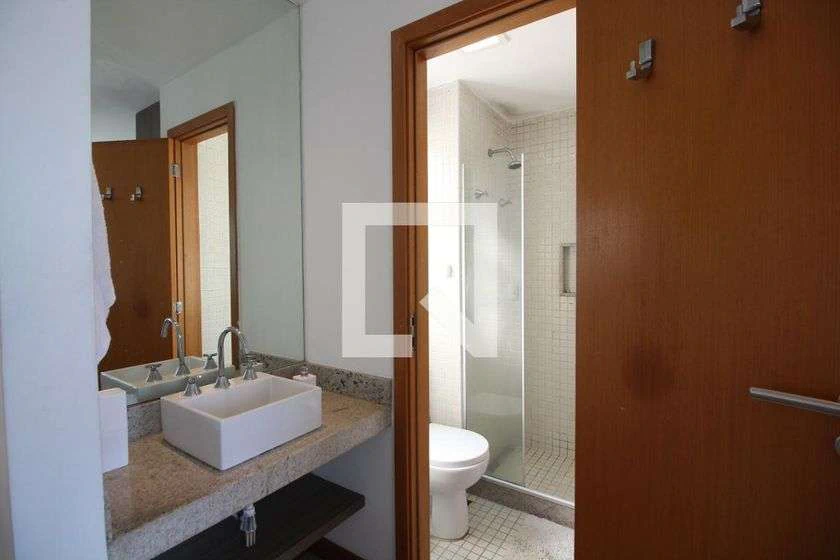 Меблированное студио 38 м² с 1 спальней и балконом — photo 10
