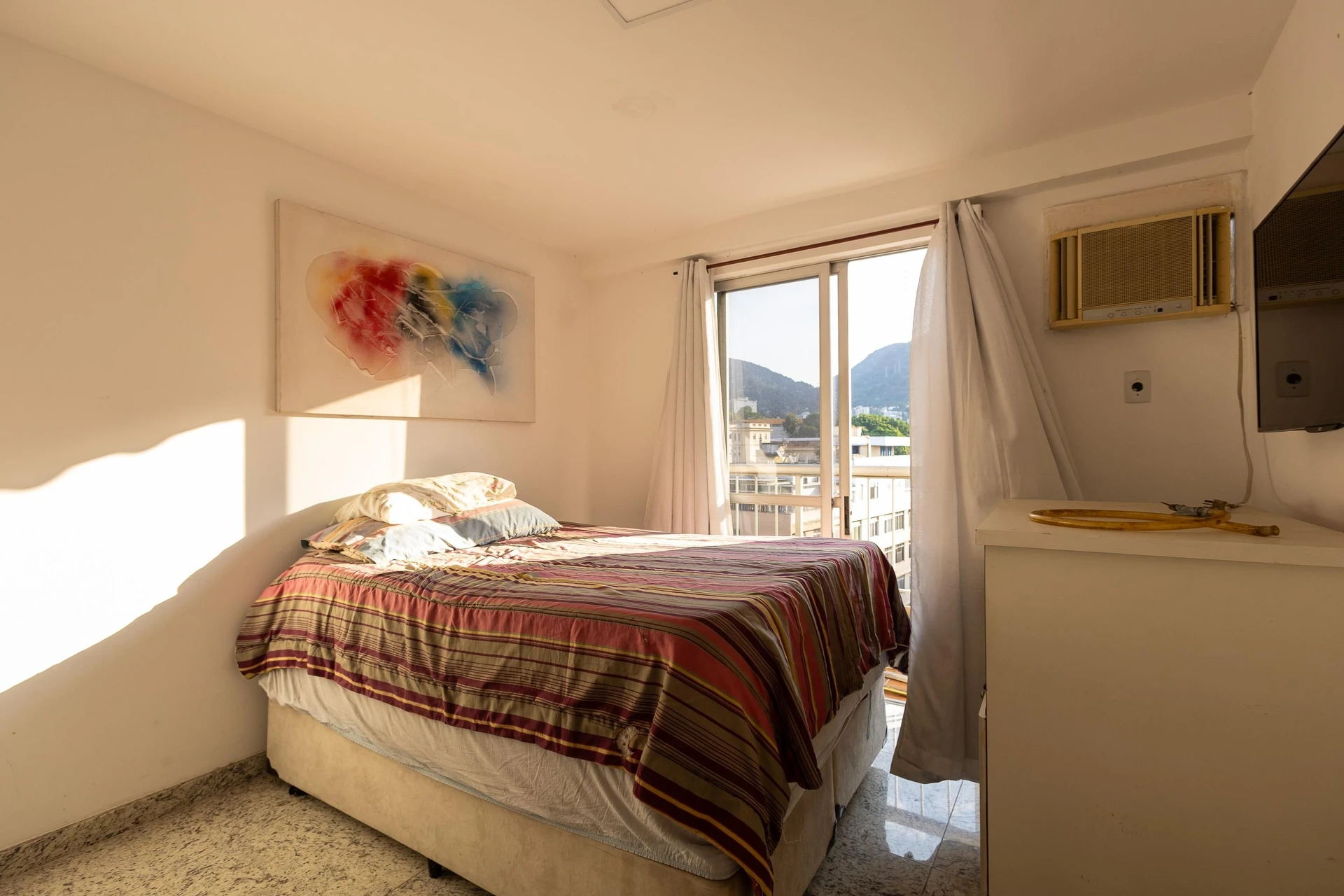 Furnished 1-bedroom apartment with 2 parking spaces — photo 3