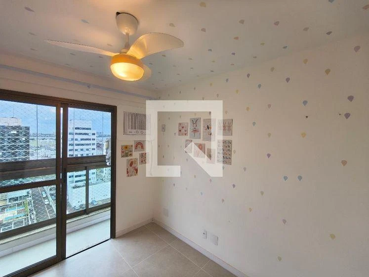 3-bedroom apartment with a glass-enclosed balcony — photo 28
