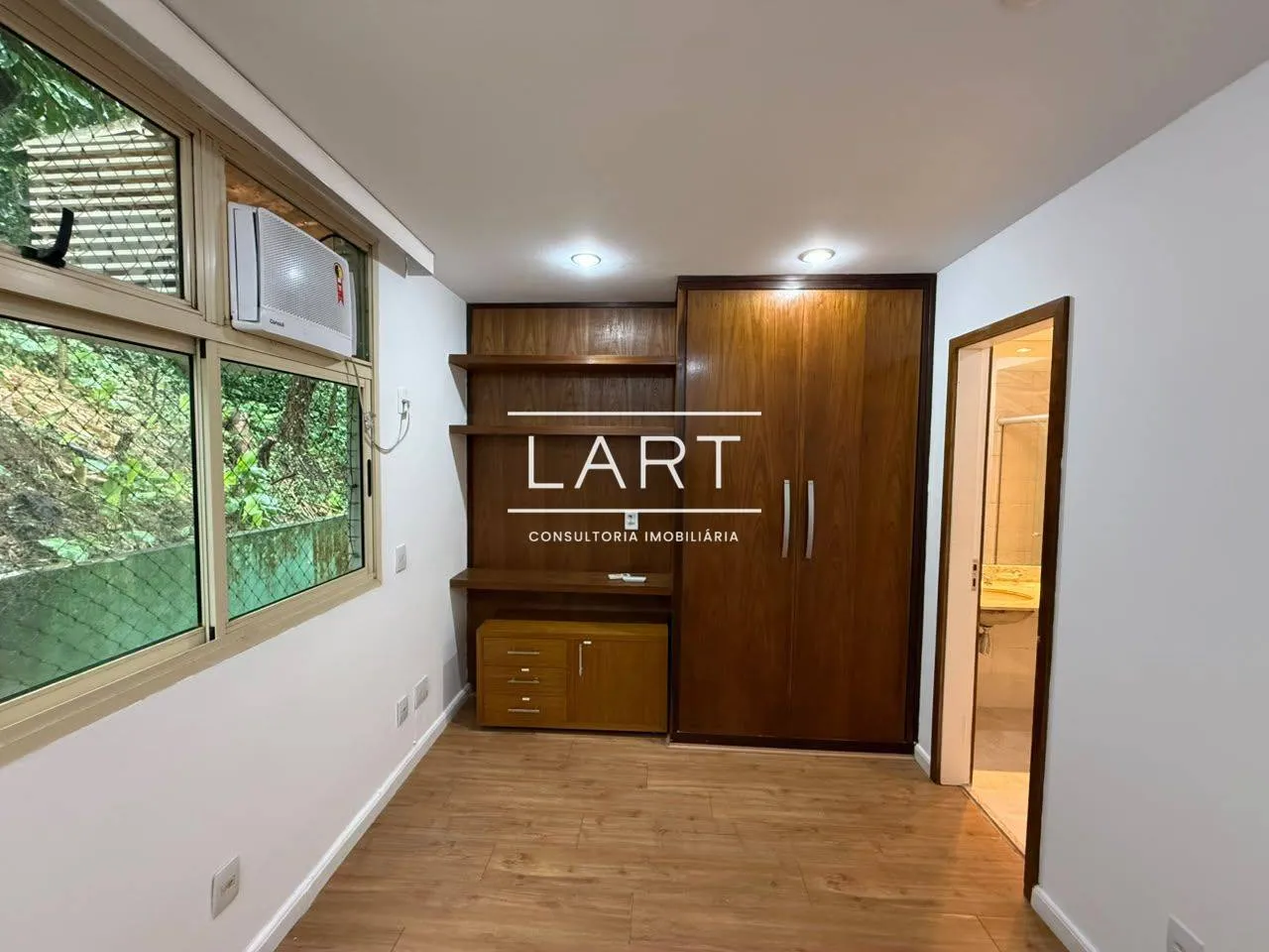 Apartamento de 3 quartos em condomínio com piscina — photo 11