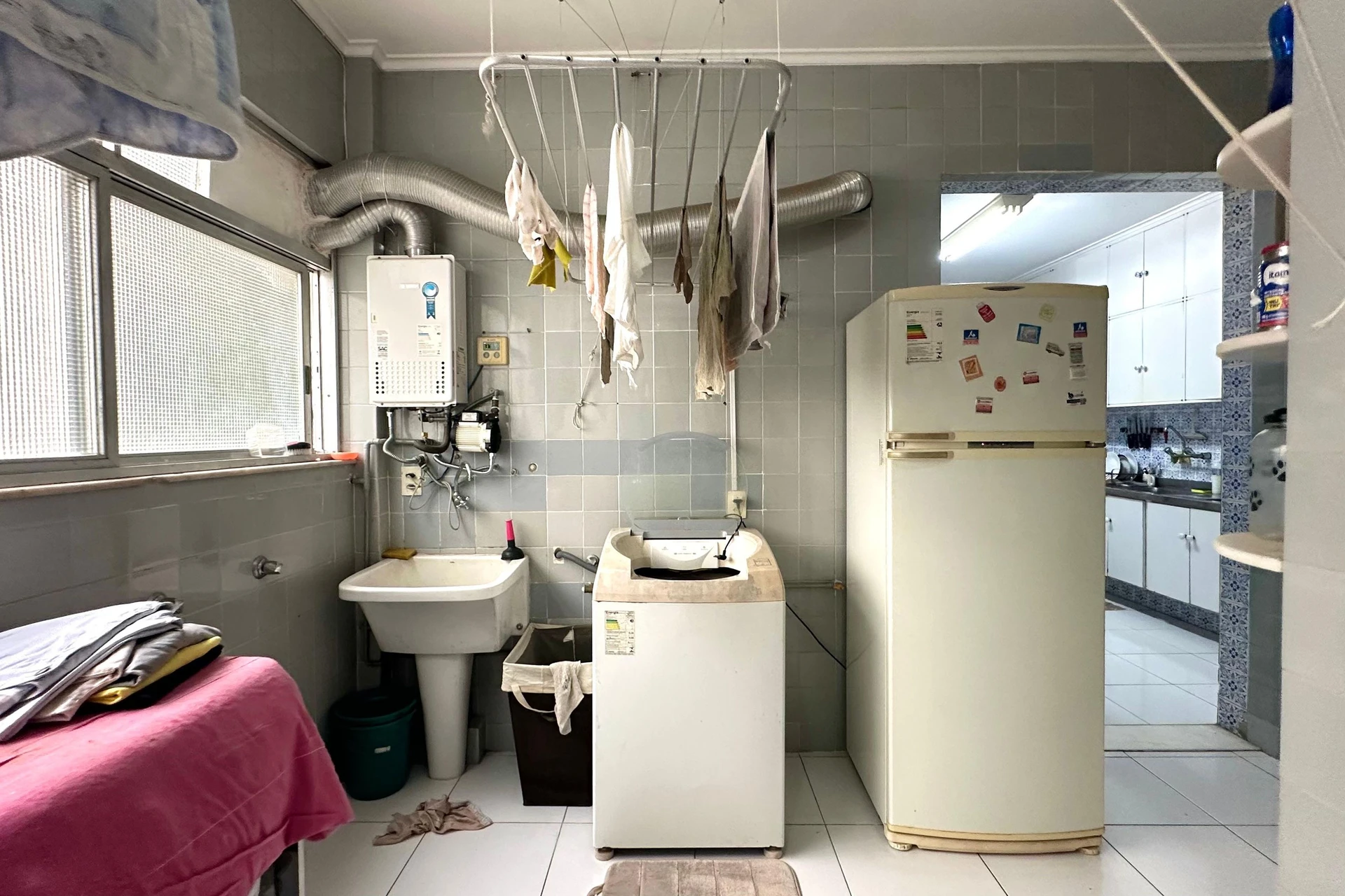 200 m² apartment with a washing machine and a home office — photo 13